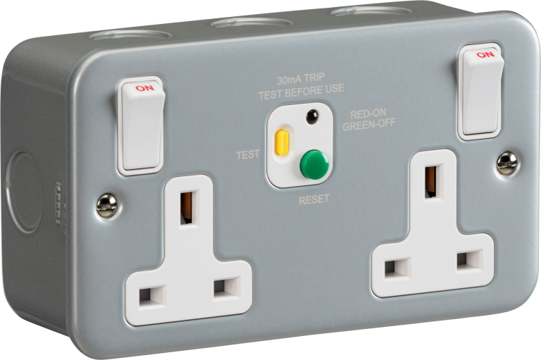 MLA M9RCD 2G DP SWITCHED SOCKET OUTLET WITH RCD METAL CLAD | ROUND